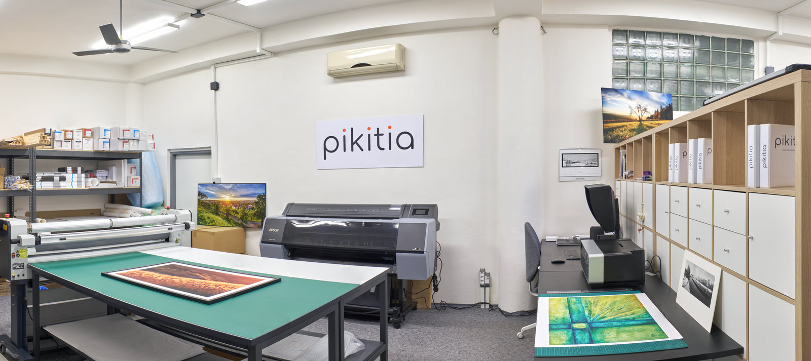 Pohled do studia Pikitia