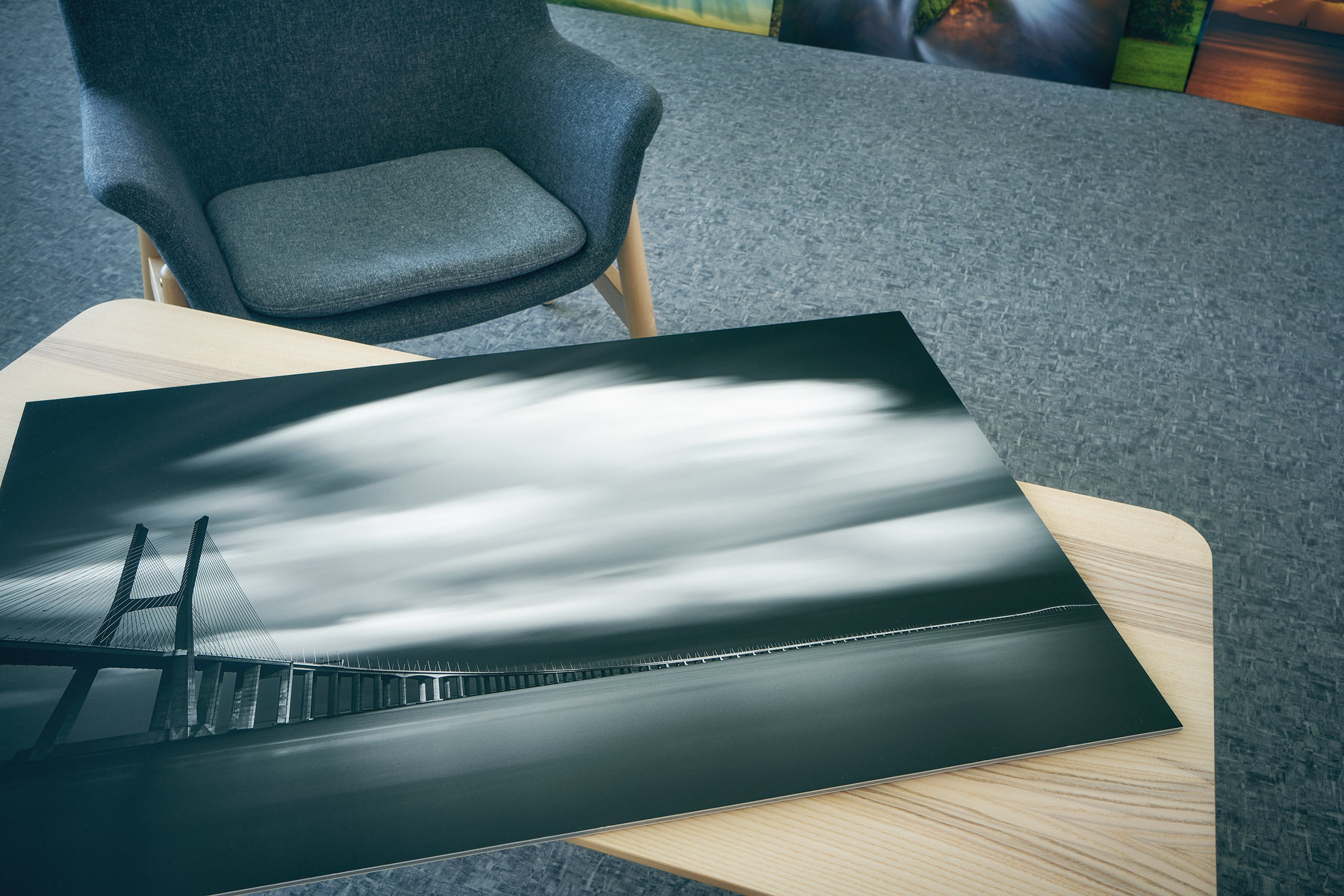 Ukázka fotoobrazu na desce od studia Pikitia