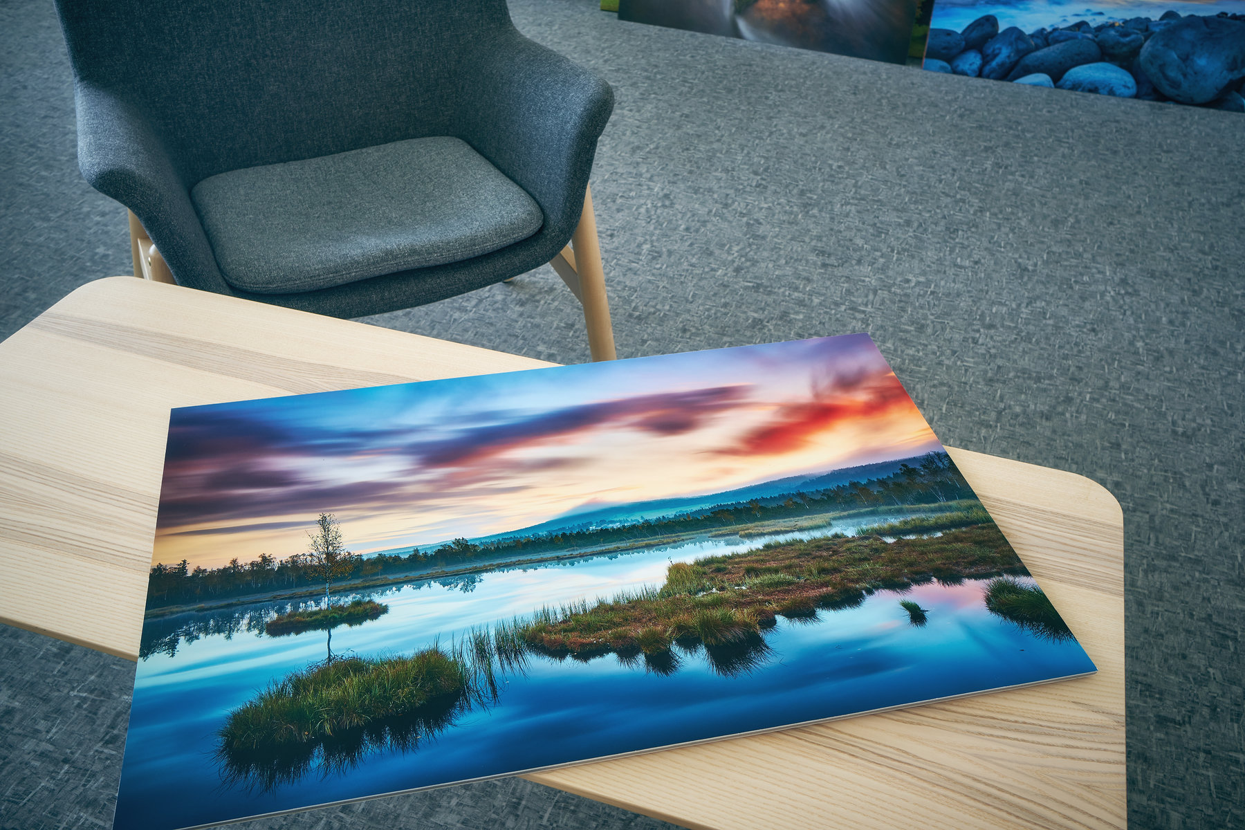 Ukázka fotoobrazu na desce od studia Pikitia