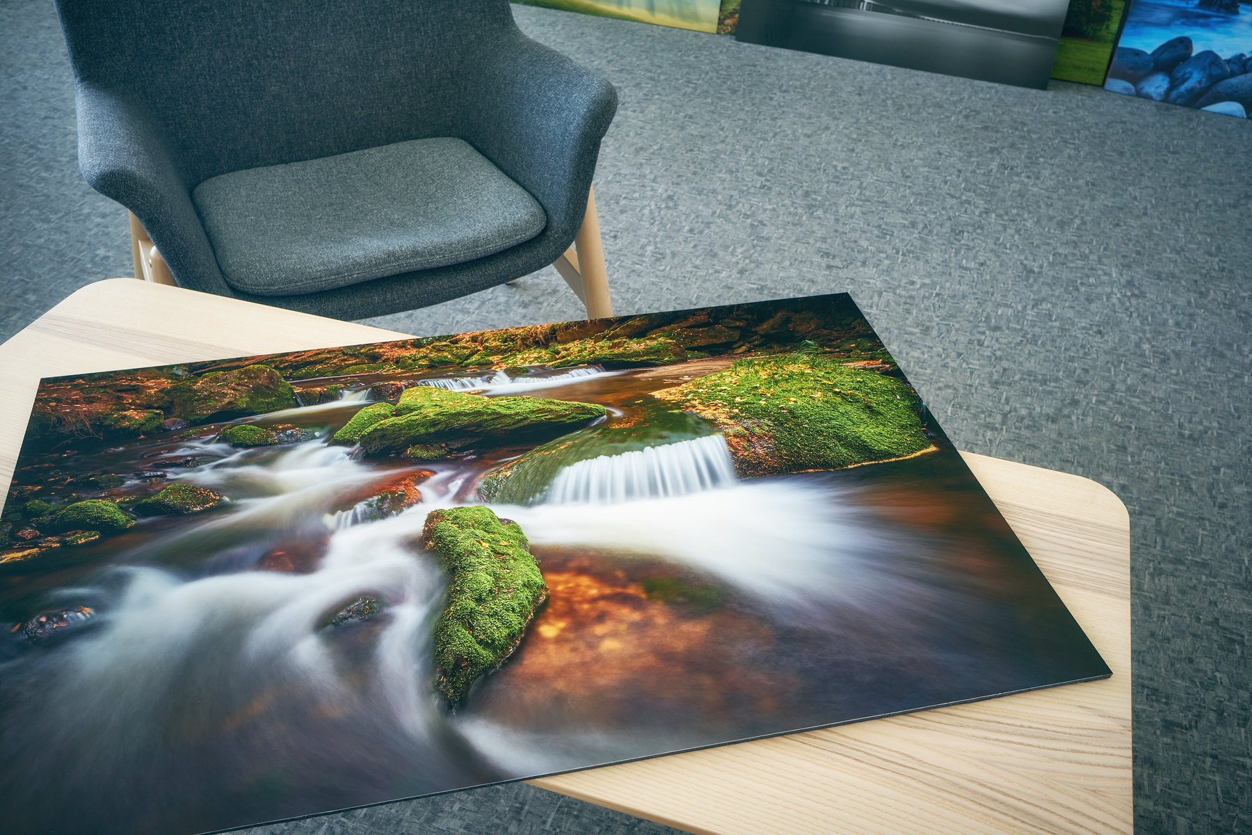 Ukázka fotoobrazu na desce od studia Pikitia